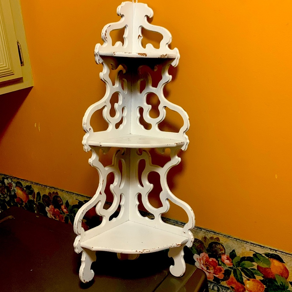 Wall shelf